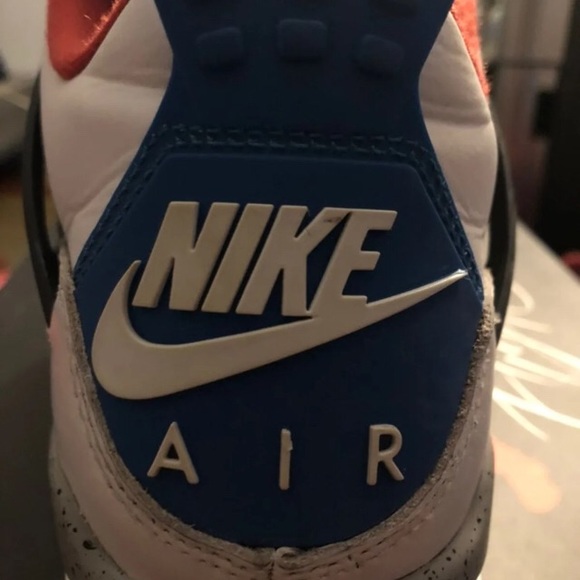 Jordan 4 SE “what the” - Picture 4 of 11